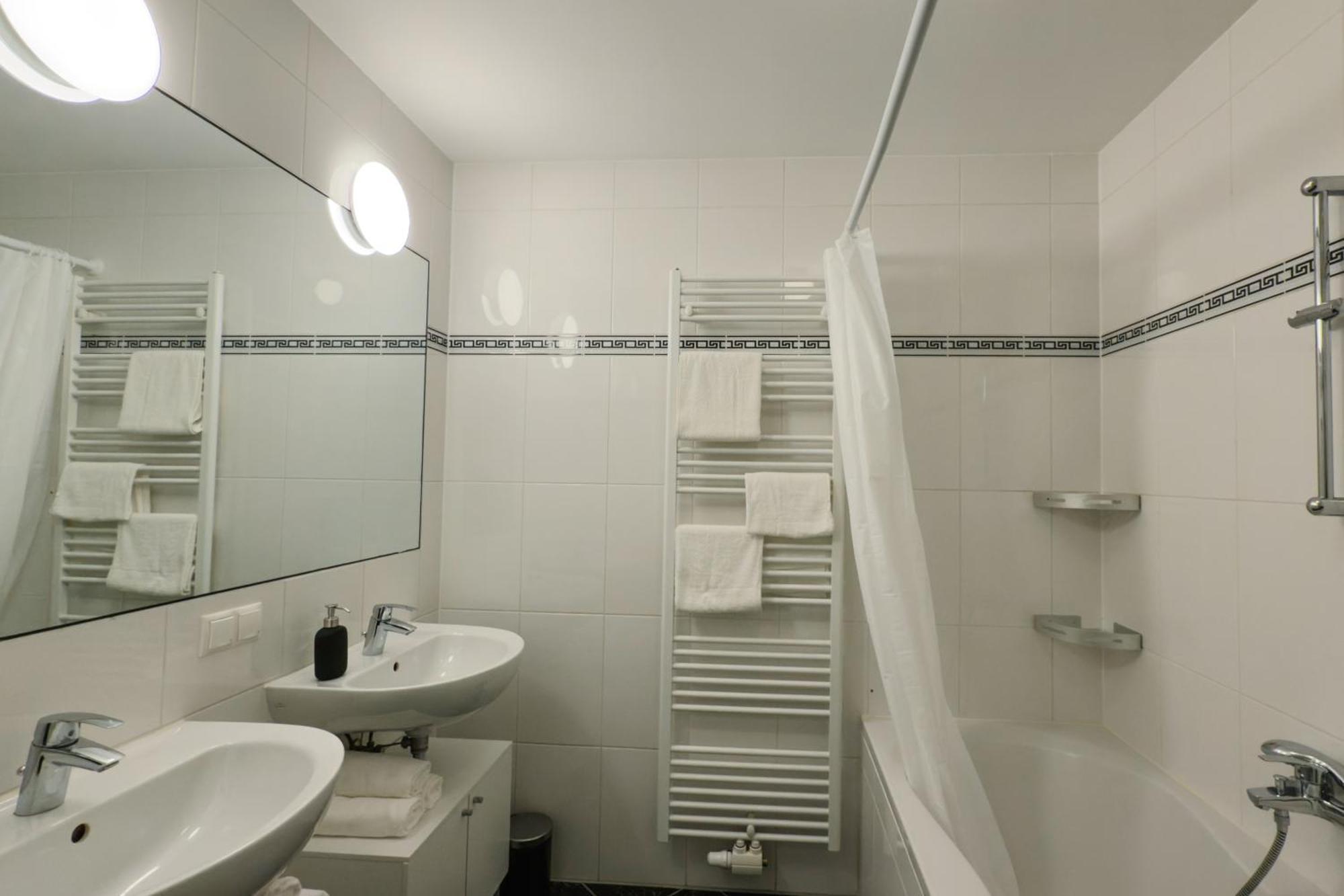 110Qm, 4 Bedrooms, Near Schoenbrunn - Axara Housing Osw 33 Viena Exterior foto